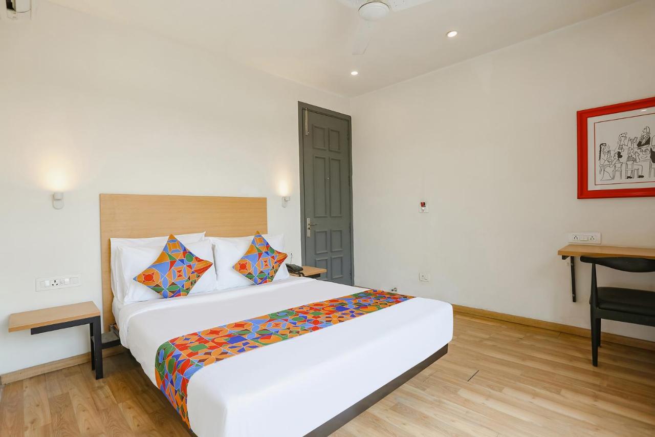 Fabexpress D2 Paschim Vihar Hotel Delhi  Exterior photo